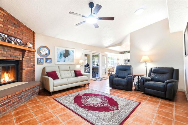 20238 Osseo Road, Apple Valley, CA 92308