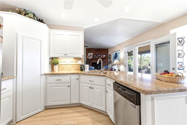 20238 Osseo Road, Apple Valley, CA 92308