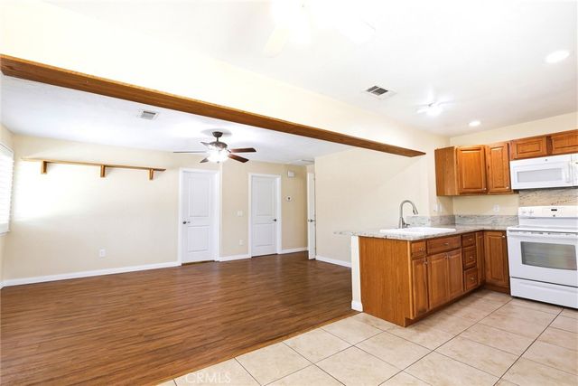 20238 Osseo Road, Apple Valley, CA 92308
