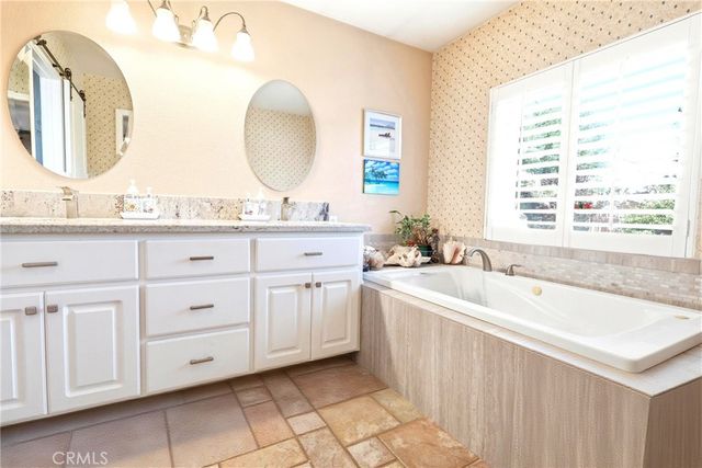 20238 Osseo Road, Apple Valley, CA 92308