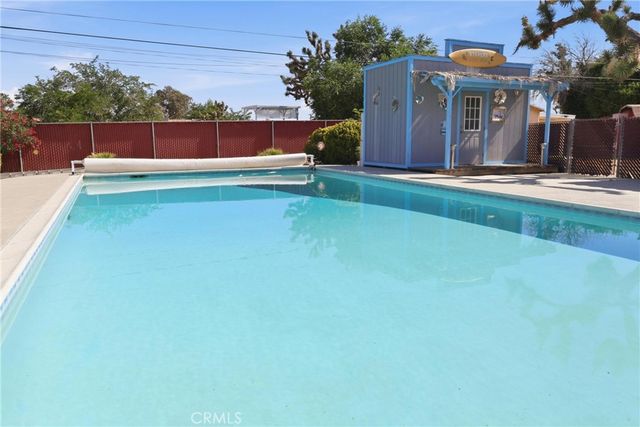 20238 Osseo Road, Apple Valley, CA 92308