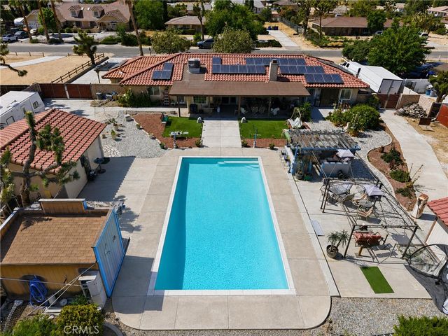 20238 Osseo Road, Apple Valley, CA 92308