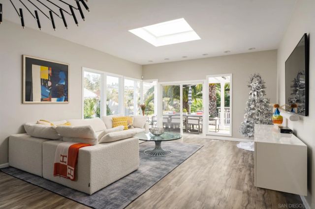 7026 Estrella De Mar Rd, Carlsbad, CA 92009