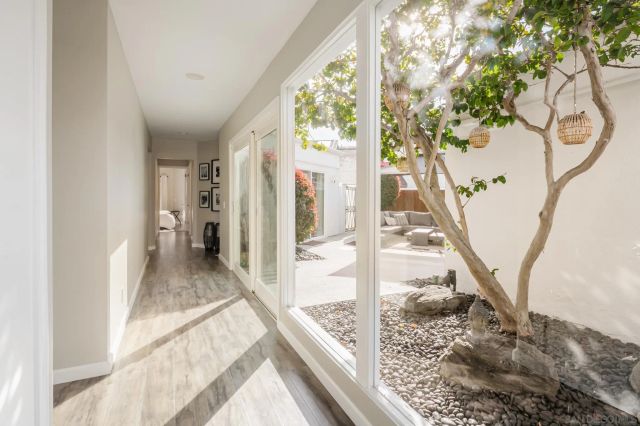 7026 Estrella De Mar Rd, Carlsbad, CA 92009