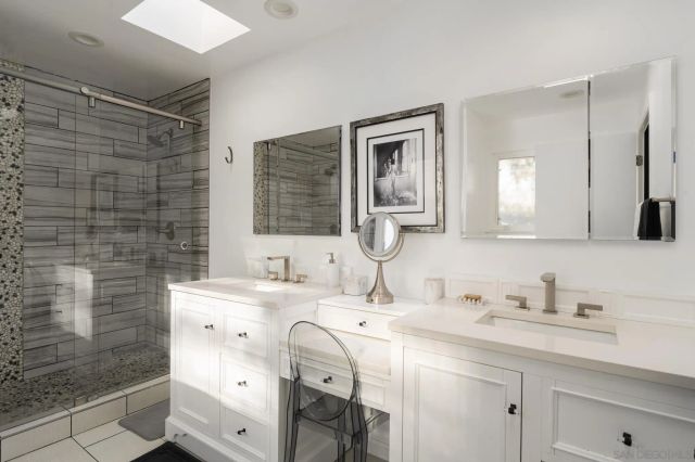 7026 Estrella De Mar Rd, Carlsbad, CA 92009