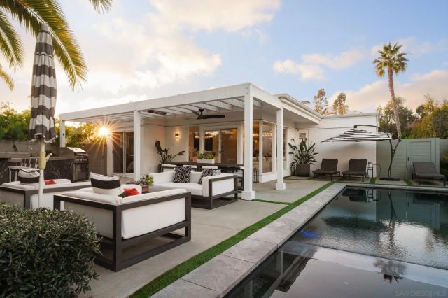 7026 Estrella De Mar Rd, Carlsbad, CA 92009