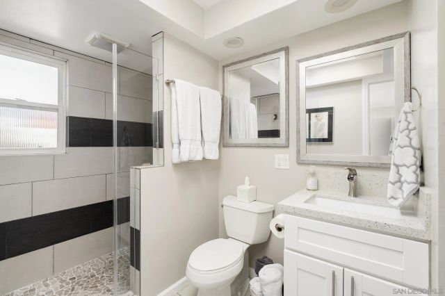 7026 Estrella De Mar Rd, Carlsbad, CA 92009