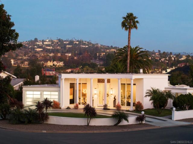 7026 Estrella De Mar Rd, Carlsbad, CA 92009