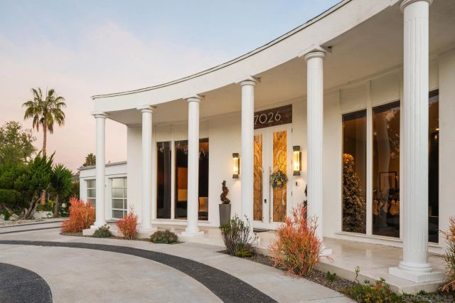 7026 Estrella De Mar Rd, Carlsbad, CA 92009