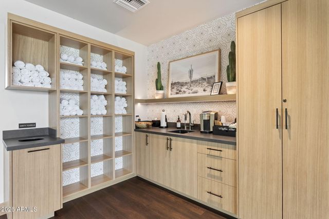 7502 E Whisper Rock Trail, Scottsdale, AZ 85266