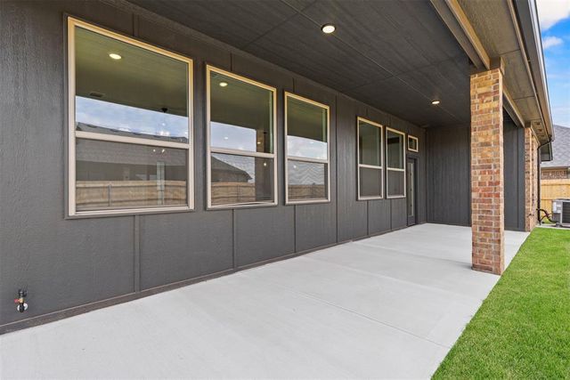 1401 SW 160th Street, Moore, OK 73170