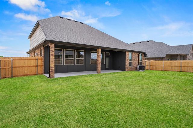 1401 SW 160th Street, Moore, OK 73170