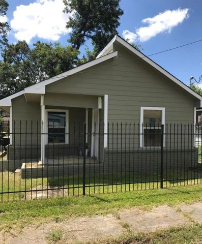 2704 Campbell Street, Houston, TX 77026