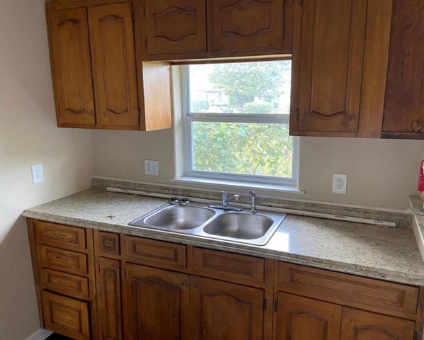 2704 Campbell Street, Houston, TX 77026