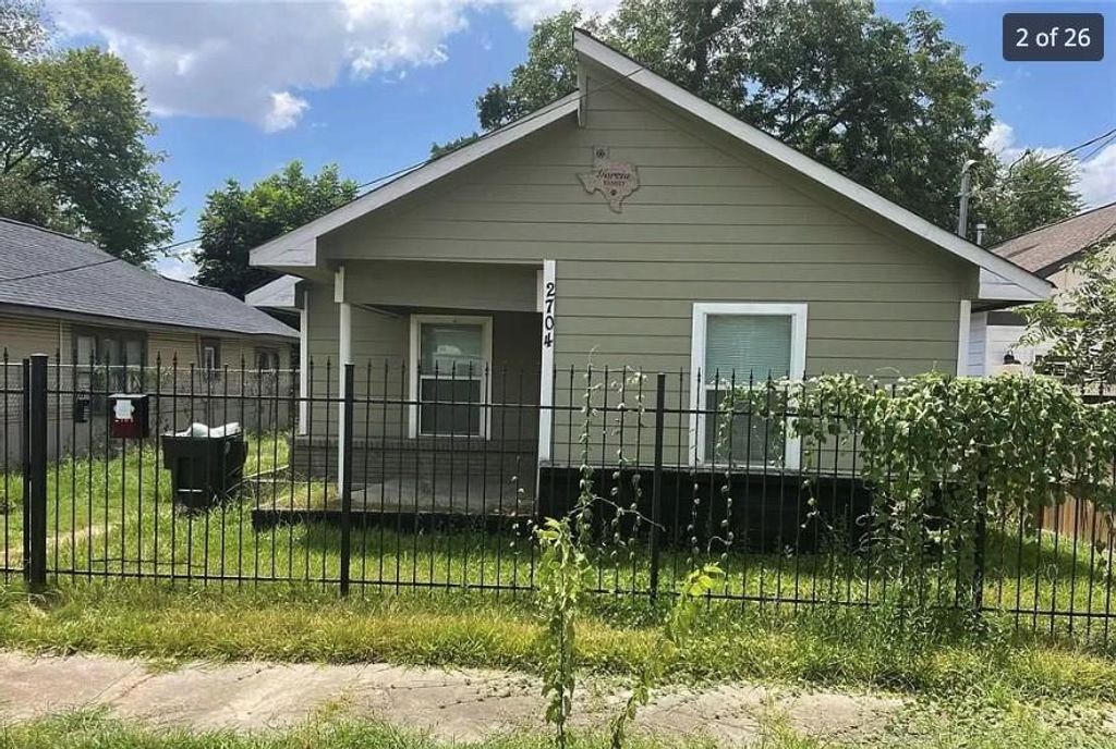 2704 Campbell Street, Houston, TX 77026
