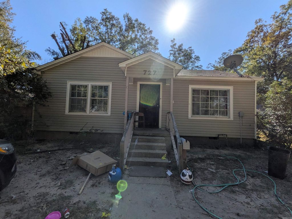 727 Waco, Camden, AR 71701