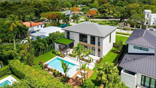 5854 SW 30th St, Miami, FL 33155