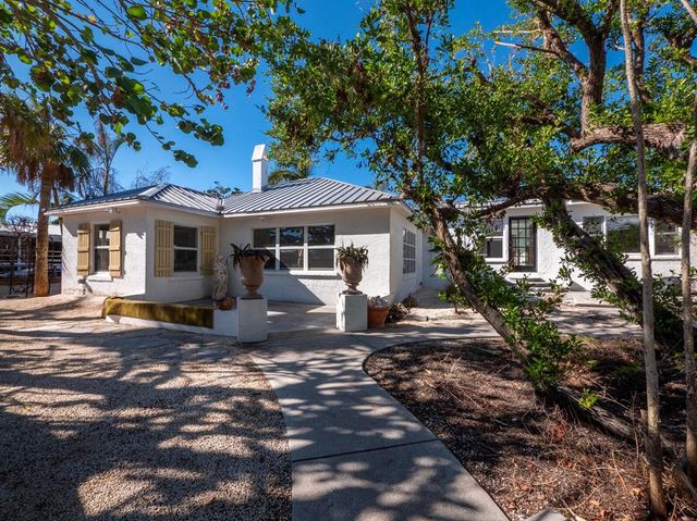 611 HIBISCUS WAY, Longboat Key, FL 34228