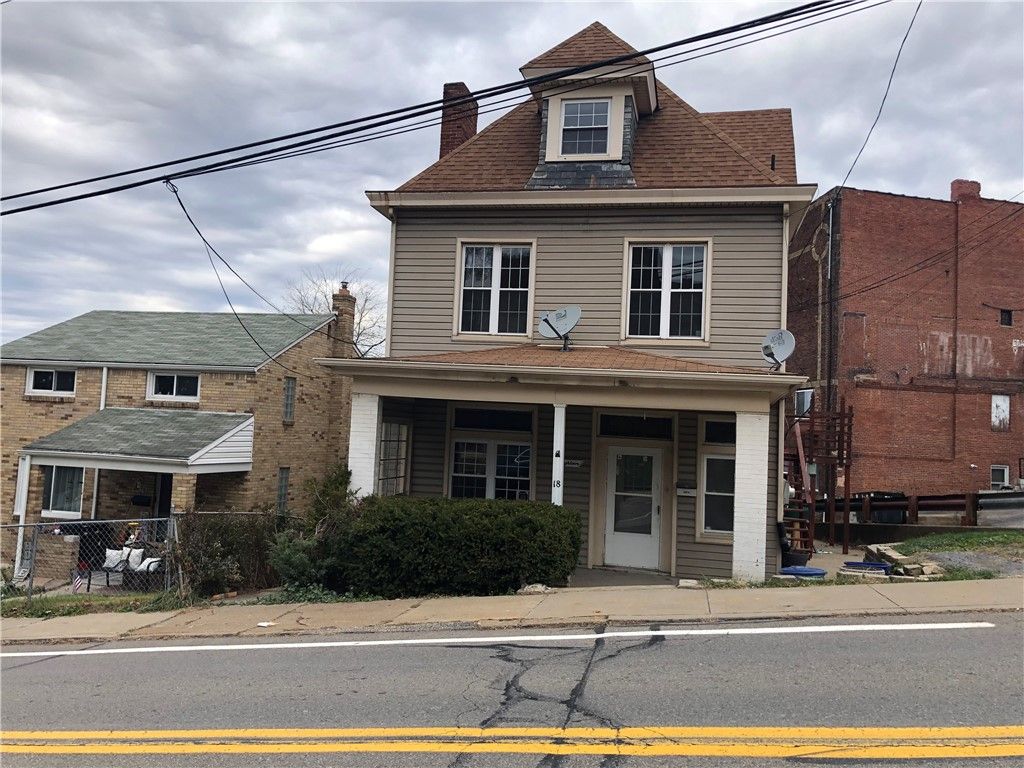 18 Maytide St, Carrick, PA 15227
