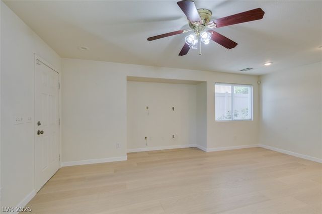 8868 Brindisi Park Avenue, Las Vegas, NV 89148
