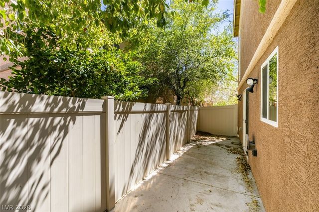 8868 Brindisi Park Avenue, Las Vegas, NV 89148