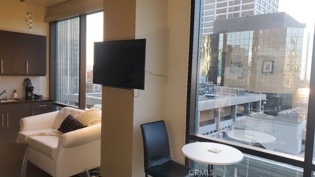 655 S Hope Street 1603, Los Angeles, CA 90017