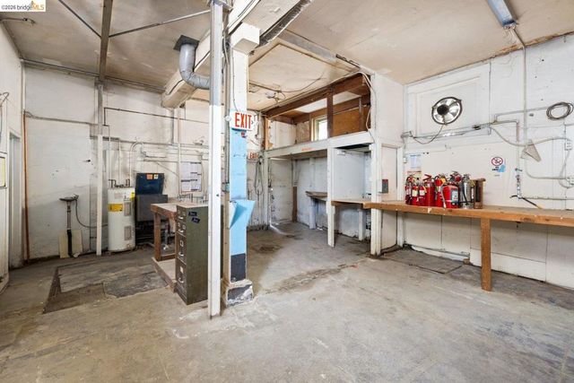 3101 San Pablo Ave, Berkeley, CA 94702
