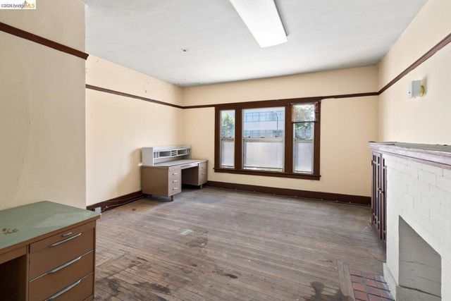 3101 San Pablo Ave, Berkeley, CA 94702
