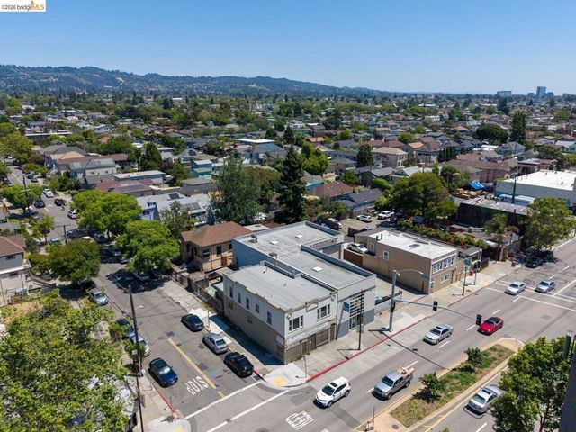3101 San Pablo Ave, Berkeley, CA 94702