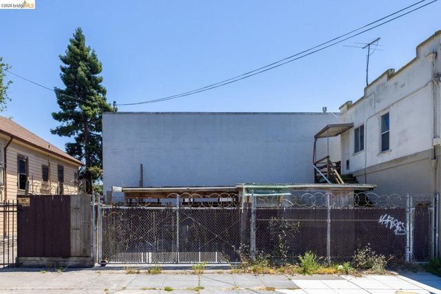 3101 San Pablo Ave, Berkeley, CA 94702