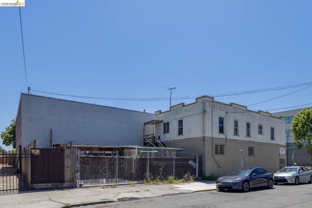 3101 San Pablo Ave, Berkeley, CA 94702