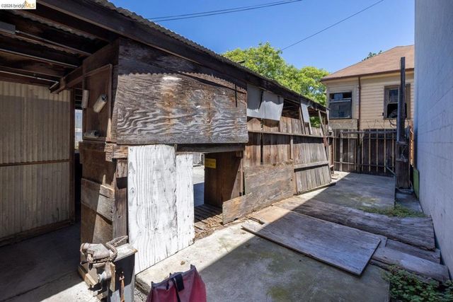 3101 San Pablo Ave, Berkeley, CA 94702