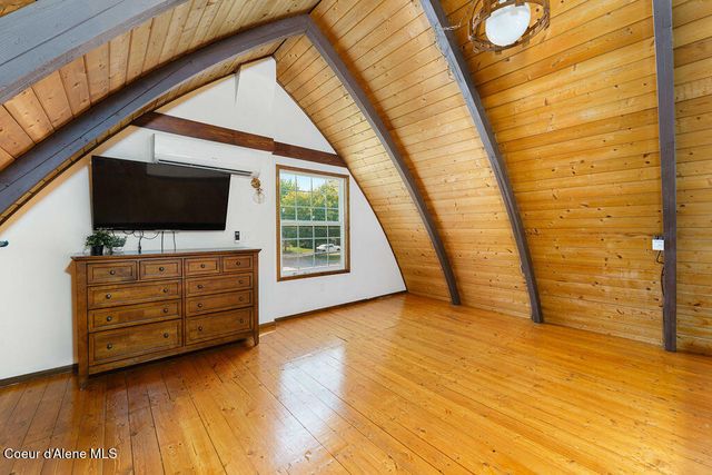9716 N Baack RD, Hayden, ID 83835