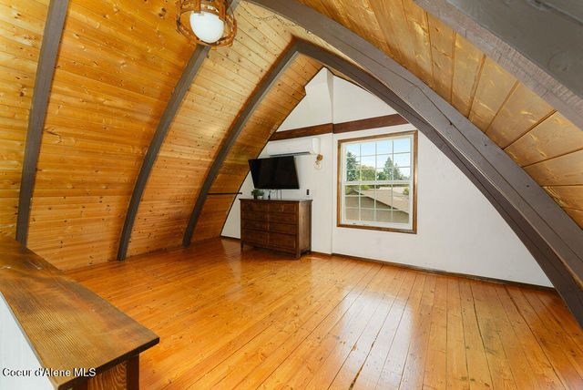 9716 N Baack RD, Hayden, ID 83835