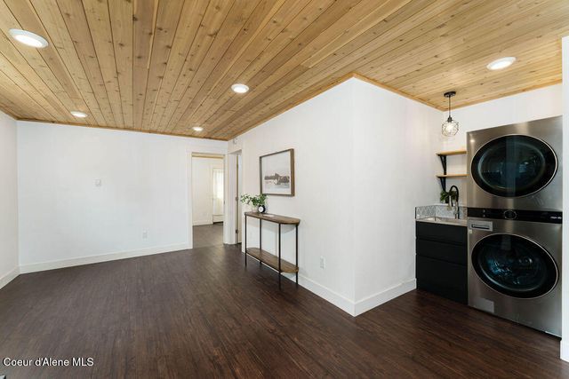9716 N Baack RD, Hayden, ID 83835