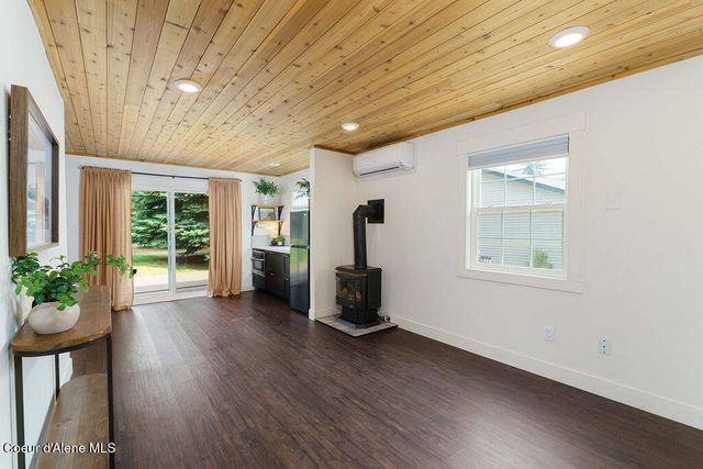 9716 N Baack RD, Hayden, ID 83835