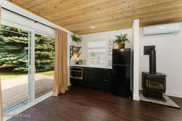 9716 N Baack RD, Hayden, ID 83835