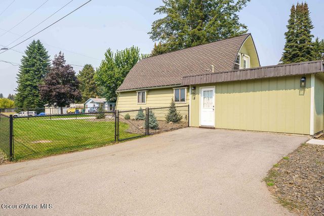 9716 N Baack RD, Hayden, ID 83835