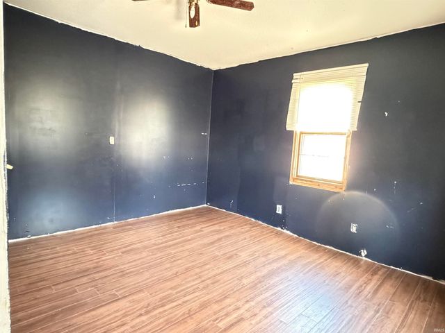 1018 E 8th Street, Veedersburg, IN 47987