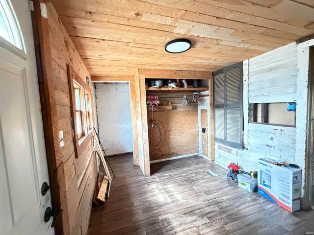 1018 E 8th Street, Veedersburg, IN 47987