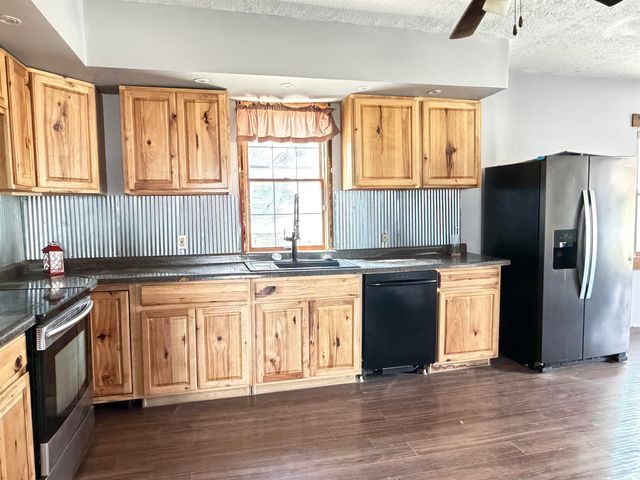 1018 E 8th Street, Veedersburg, IN 47987