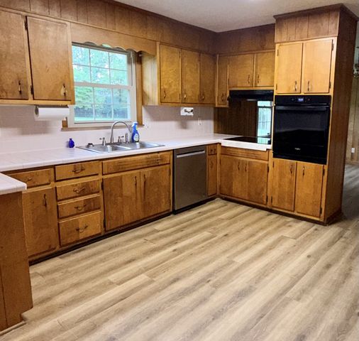 2124 Ovoca Rd, Tullahoma, TN 37388