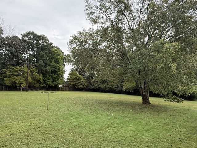 2124 Ovoca Rd, Tullahoma, TN 37388