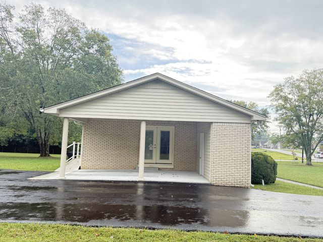 2124 Ovoca Rd, Tullahoma, TN 37388