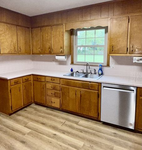 2124 Ovoca Rd, Tullahoma, TN 37388