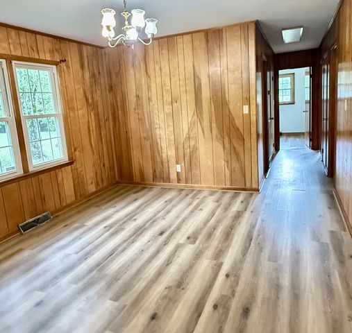 2124 Ovoca Rd, Tullahoma, TN 37388