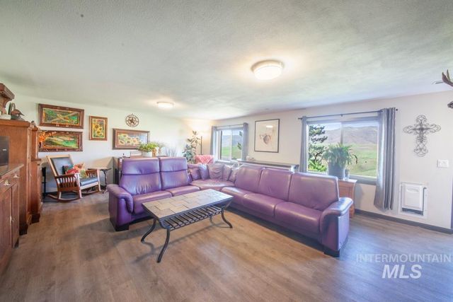 2442 Easy Street, Clarkston, WA 99403