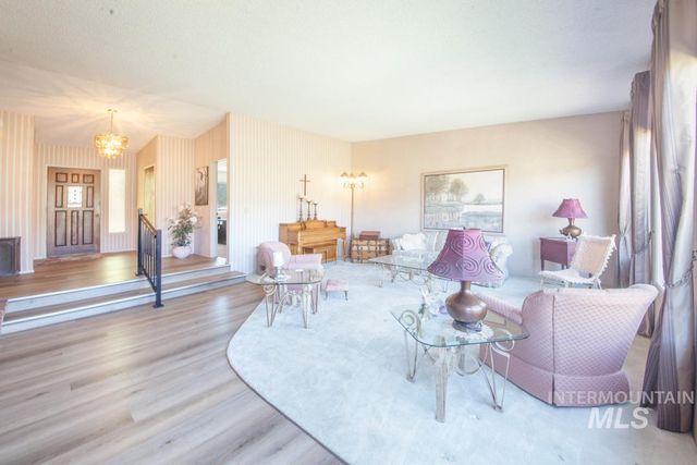 2442 Easy Street, Clarkston, WA 99403