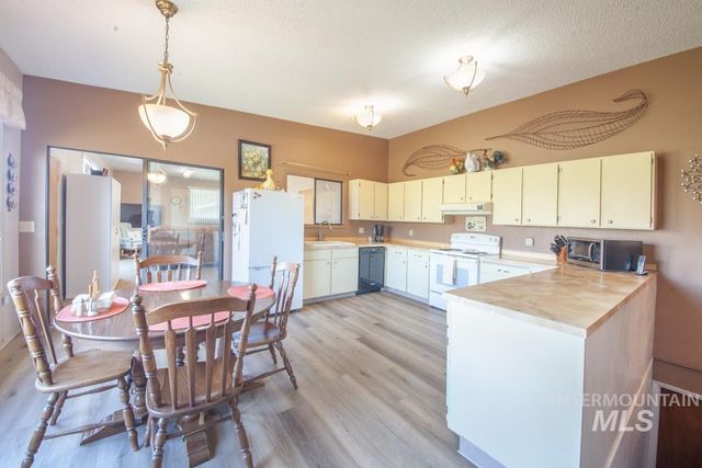 2442 Easy Street, Clarkston, WA 99403