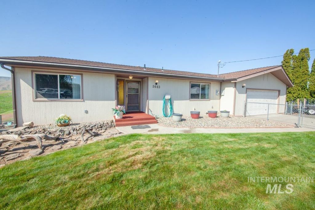 2442 Easy Street, Clarkston, WA 99403